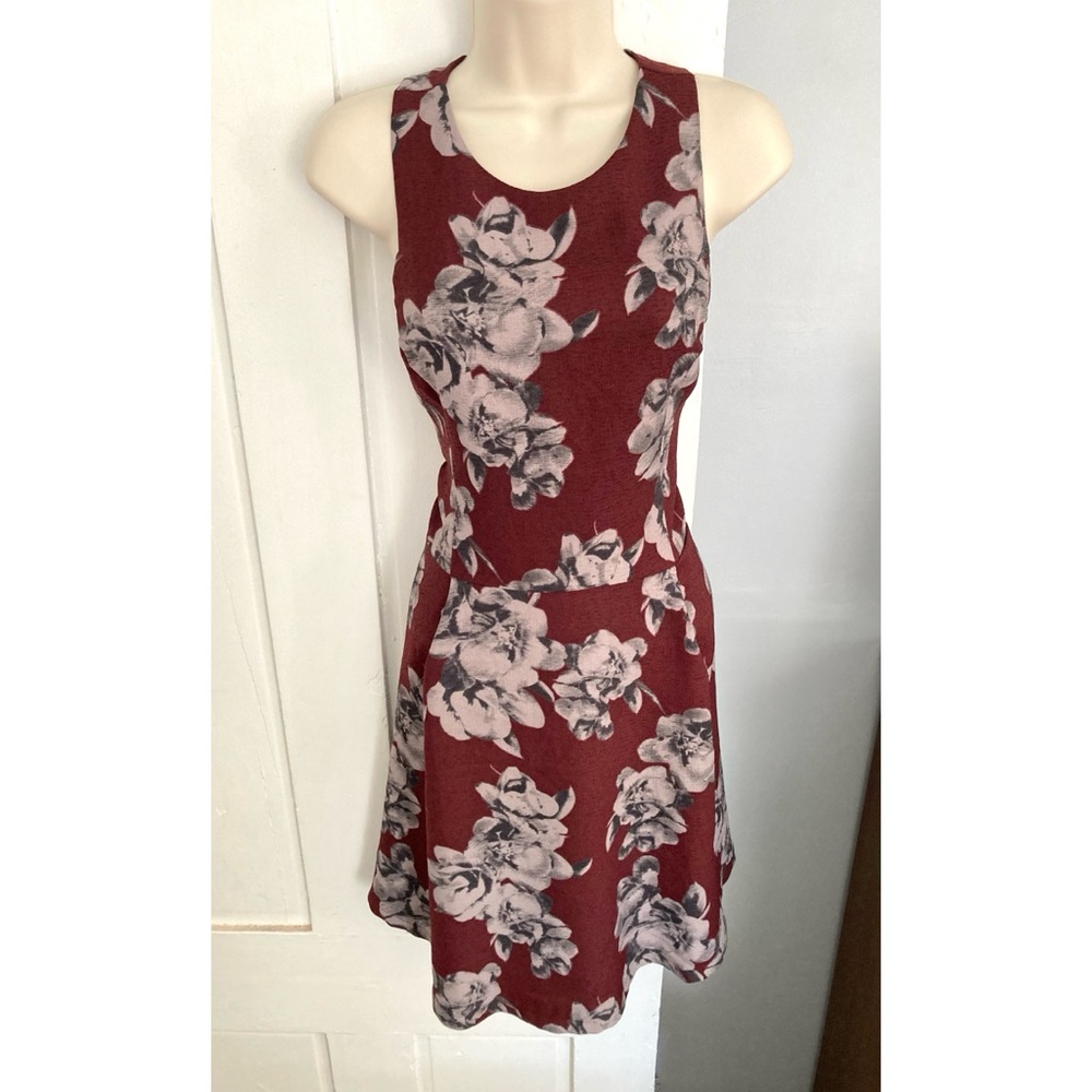 Lush Burgundy Floral Sleeveless Skater-Style Dress Size Large